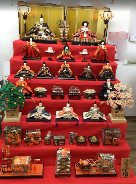 デイ　寄付いただいたお雛様